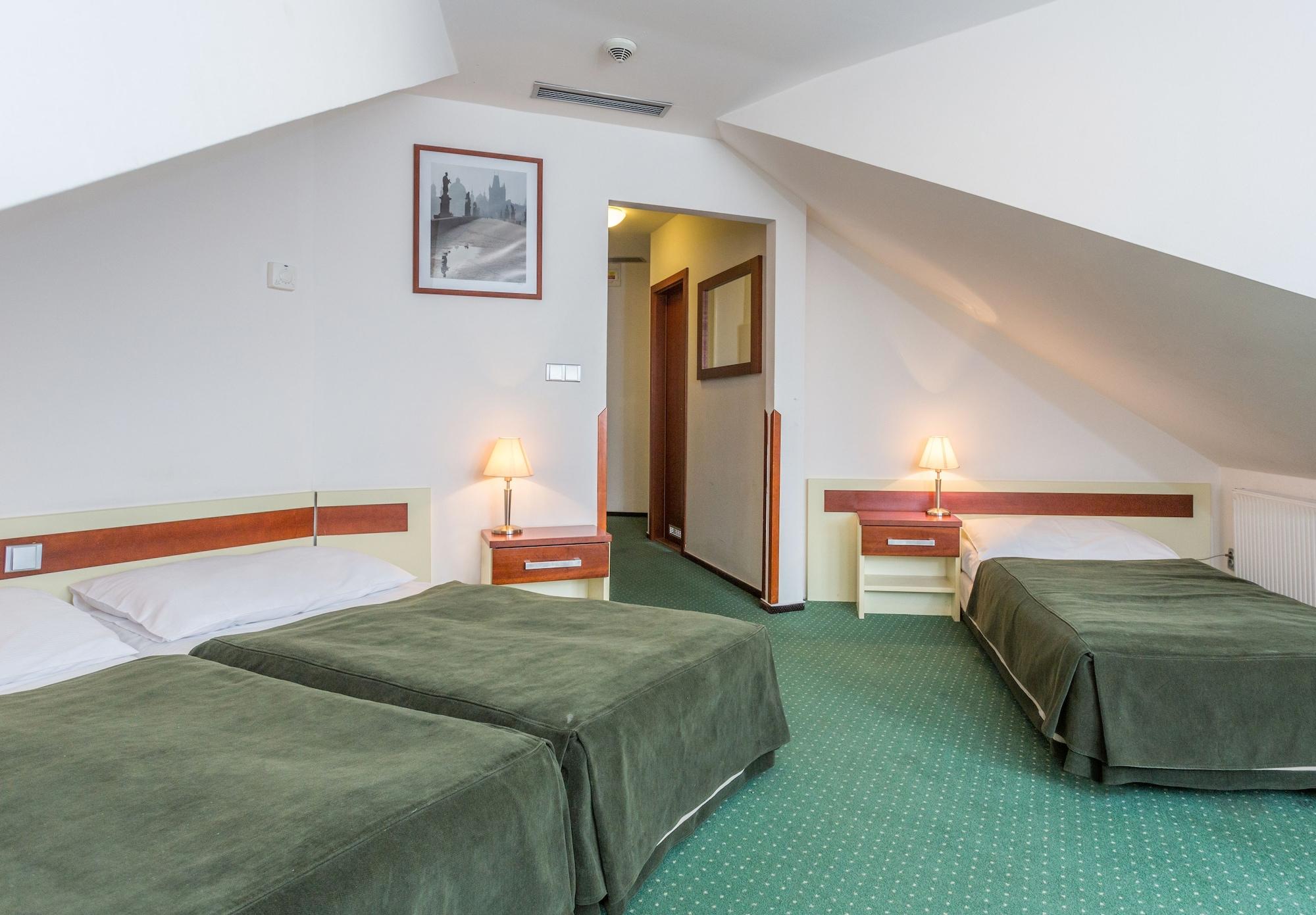 Ea Hotel Victoria Praha Bagian luar foto