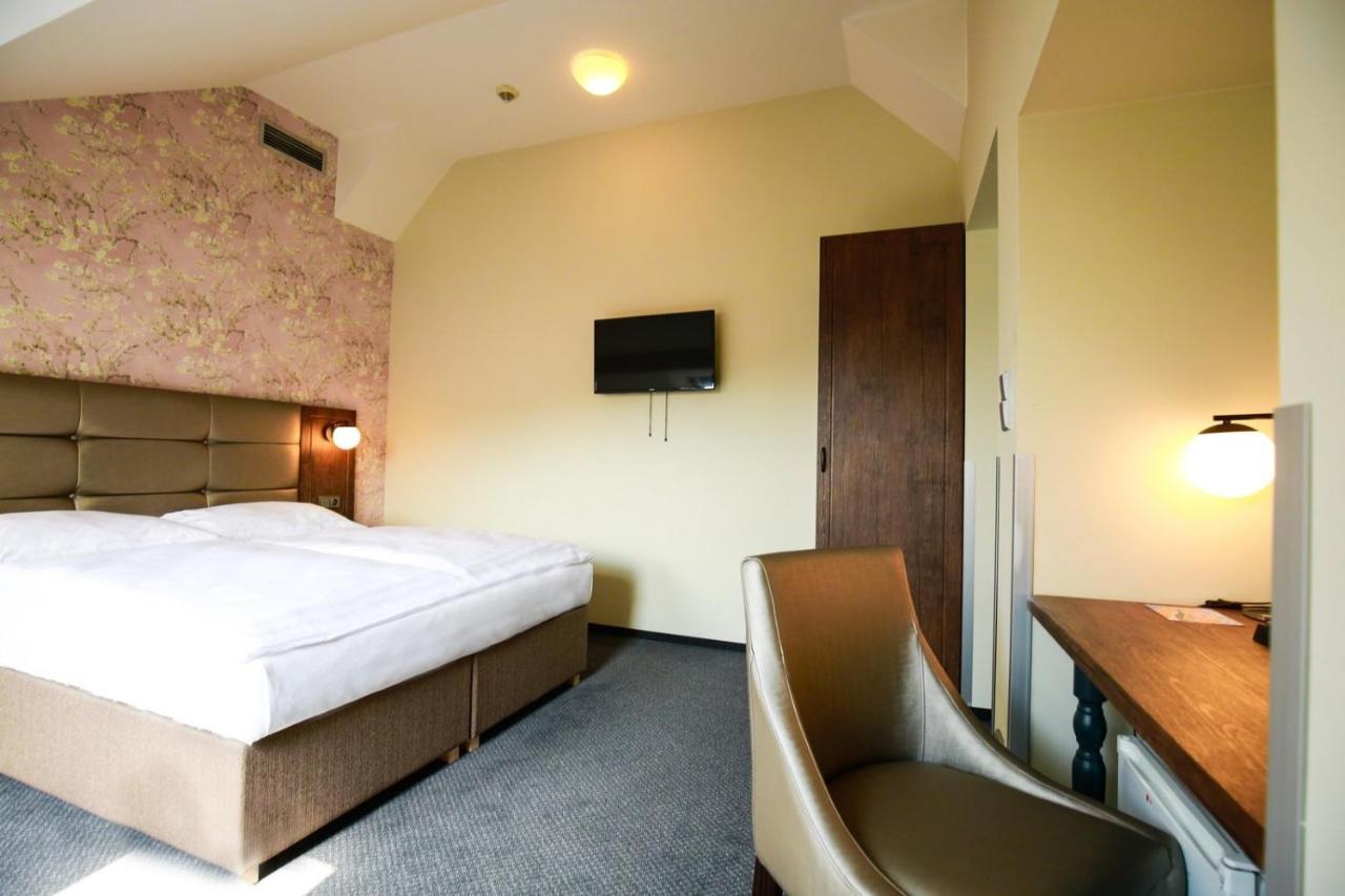 Ea Hotel Victoria Praha Bagian luar foto