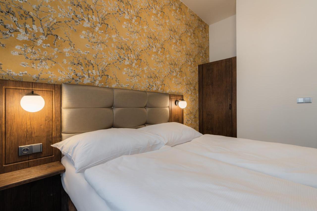 Ea Hotel Victoria Praha Bagian luar foto