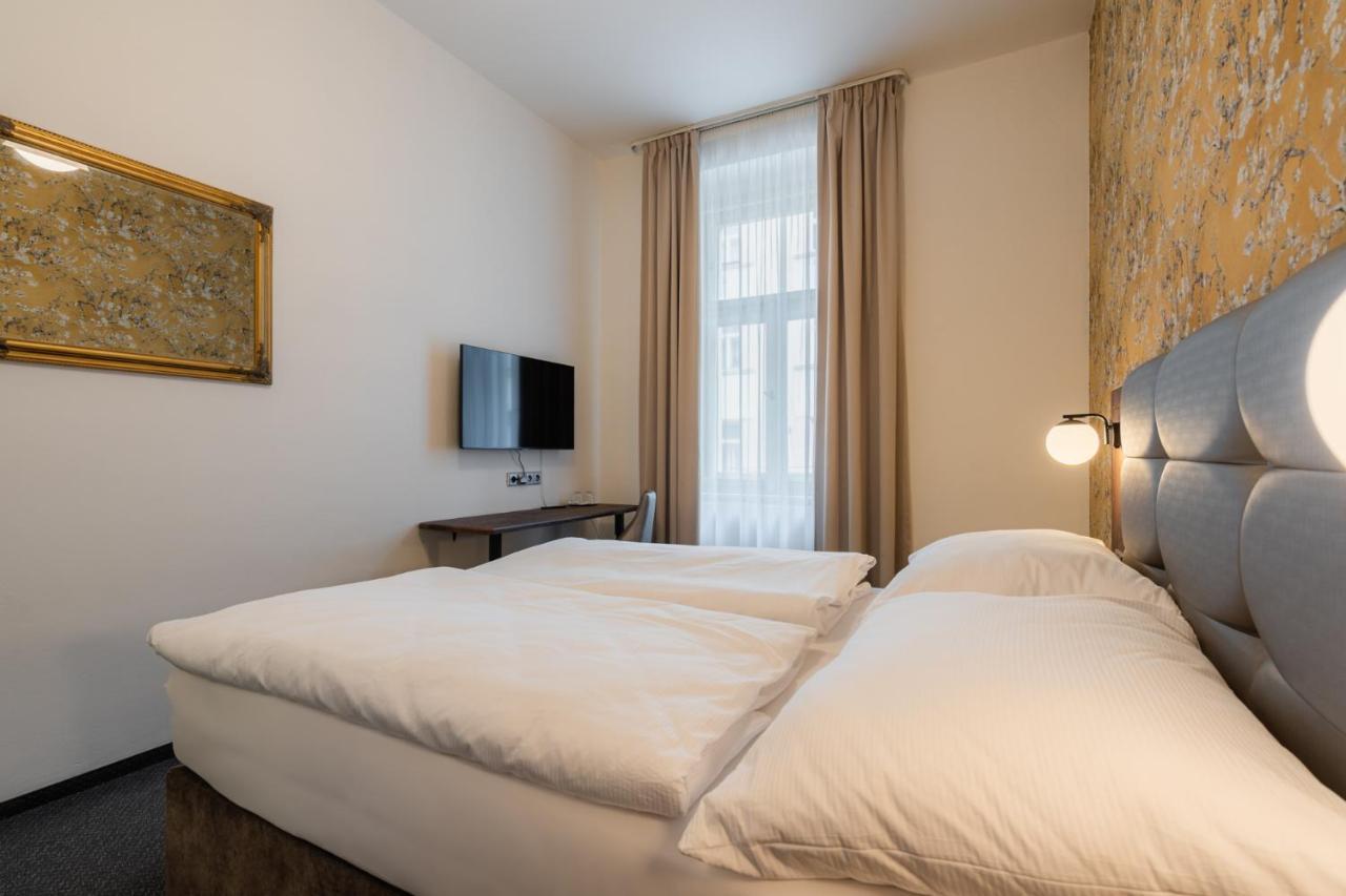 Ea Hotel Victoria Praha Bagian luar foto