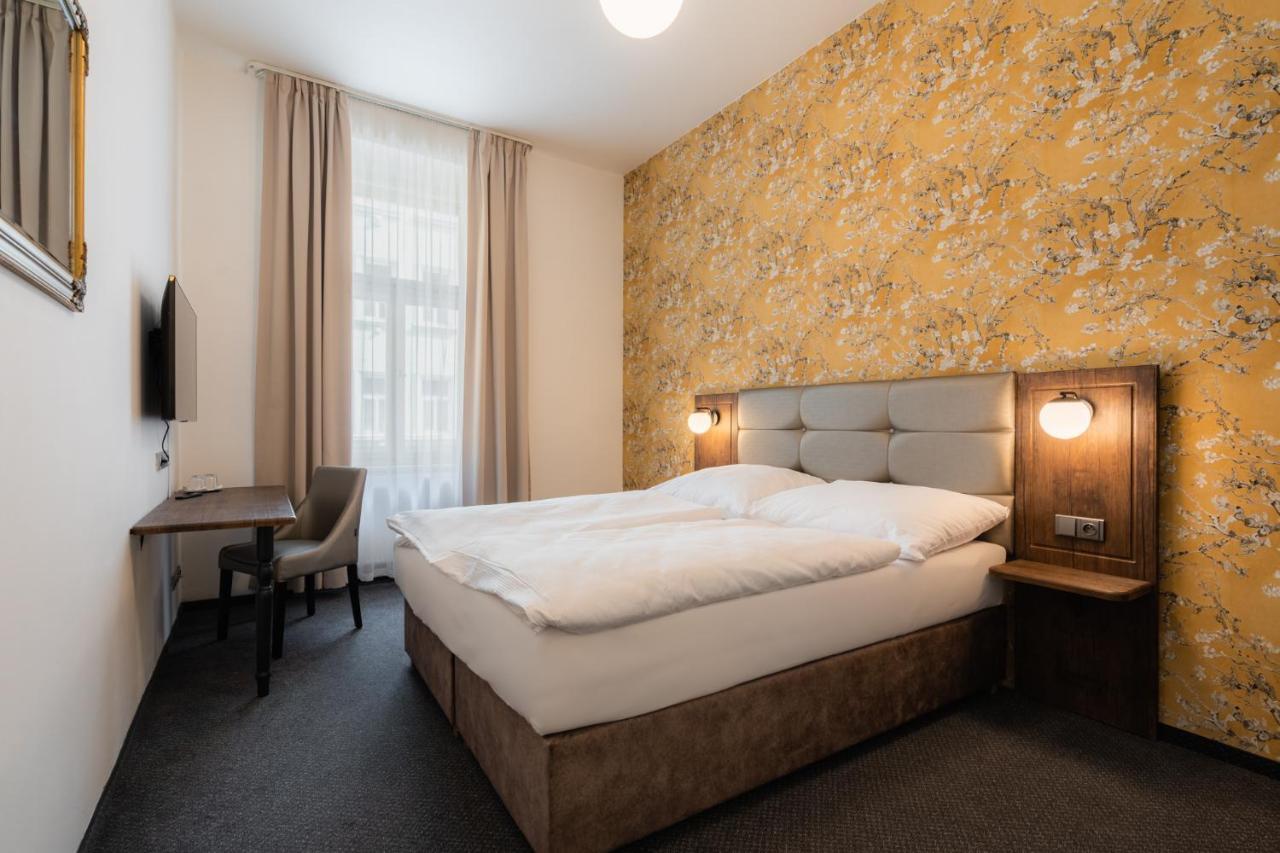 Ea Hotel Victoria Praha Bagian luar foto